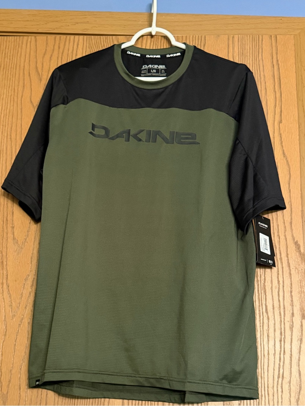 NWT Dakine Men’s Lg Snyncline S/S Jersey Olive Green Black Mesh